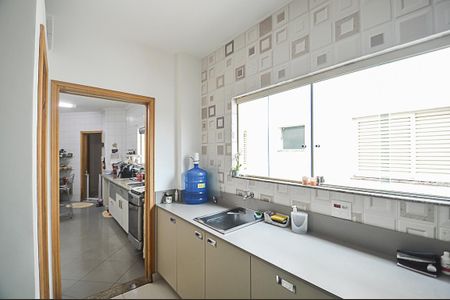 Apartamento à venda com 412m², 4 quartos e 4 vagas Apartamento à venda com 412m², 4 quartos e 4 vagasÁrea de Serviço