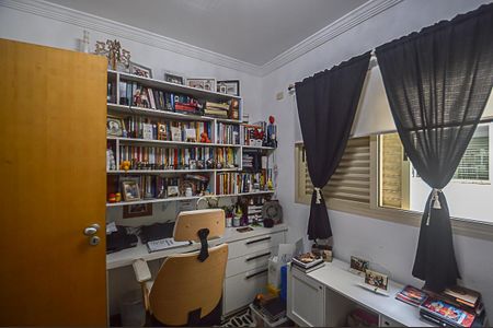 Apartamento à venda com 412m², 4 quartos e 4 vagas Apartamento à venda com 412m², 4 quartos e 4 vagasQuarto 2