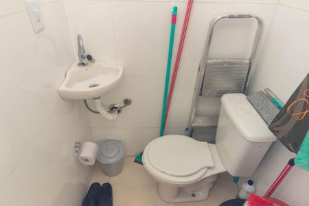 Apartamento à venda com 64m², 2 quartos e 1 vaga Apartamento à venda com 64m², 2 quartos e 1 vagaBanheiro de Serviço