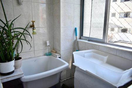 Apartamento à venda com 62m², 2 quartos e sem vaga Apartamento à venda com 62m², 2 quartos e sem vagaÁrea de Serviço