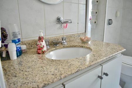 Apartamento à venda com 62m², 2 quartos e sem vaga Apartamento à venda com 62m², 2 quartos e sem vagaBanheiro