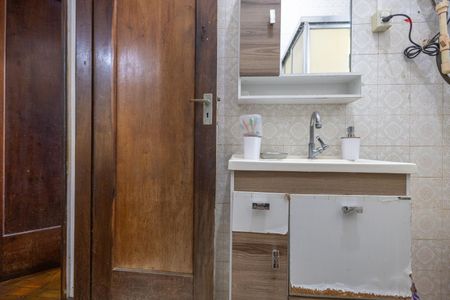 Apartamento à venda com 60m², 2 quartos e sem vaga Apartamento à venda com 60m², 2 quartos e sem vagaBanheiro