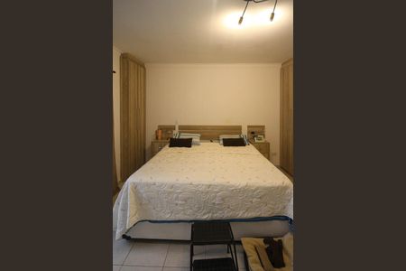 Casa à venda com 200m², 3 quartos e 2 vagasSuíte