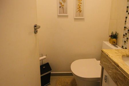 Casa à venda com 200m², 3 quartos e 2 vagasLavabo