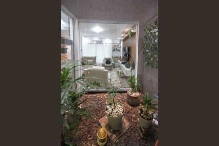 Casa à venda com 200m², 3 quartos e 2 vagasJardim de inverno