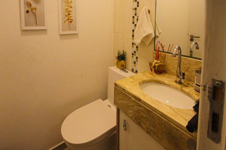 Casa à venda com 200m², 3 quartos e 2 vagasLavabo