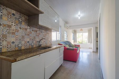 Casa à venda com 90m², 2 quartos e sem vaga Casa à venda com 90m², 2 quartos e sem vagaCozinha