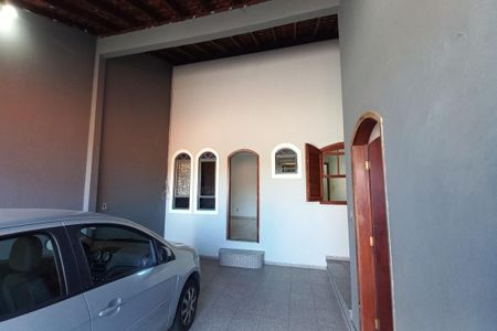 Casa à venda com 140m², 3 quartos e 7 vagas Casa à venda com 140m², 3 quartos e 7 vagasGaragem 1