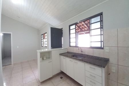 Casa à venda com 140m², 3 quartos e 7 vagas Casa à venda com 140m², 3 quartos e 7 vagasCozinha 2