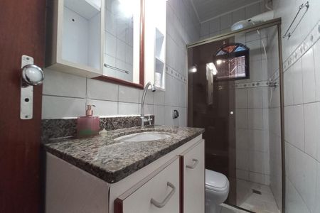 Casa à venda com 140m², 3 quartos e 7 vagas Casa à venda com 140m², 3 quartos e 7 vagasBanheiro