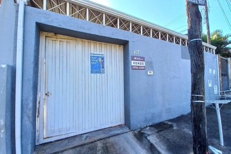 Casa à venda com 140m², 3 quartos e 7 vagas Casa à venda com 140m², 3 quartos e 7 vagasFachada do Prédio