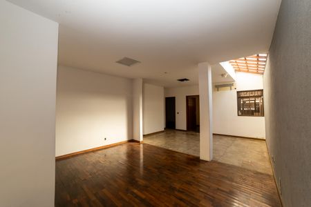 Casa à venda com 155m², 4 quartos e 1 vaga Casa à venda com 155m², 4 quartos e 1 vagaÁrea Externa