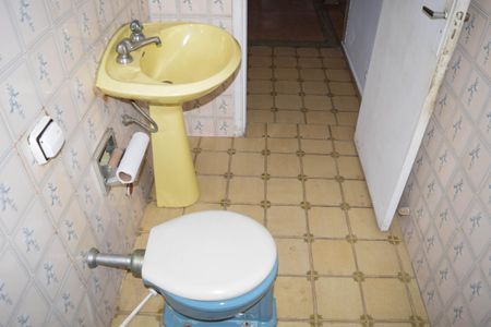 Casa à venda com 90m², 2 quartos e 1 vaga Casa à venda com 90m², 2 quartos e 1 vagaBanheiro