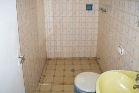 Casa à venda com 90m², 2 quartos e 1 vaga Casa à venda com 90m², 2 quartos e 1 vagaBanheiro