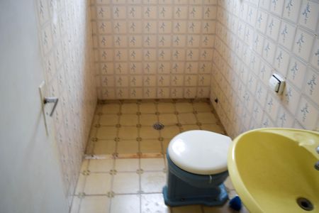 Casa à venda com 90m², 2 quartos e 1 vaga Casa à venda com 90m², 2 quartos e 1 vagaBanheiro