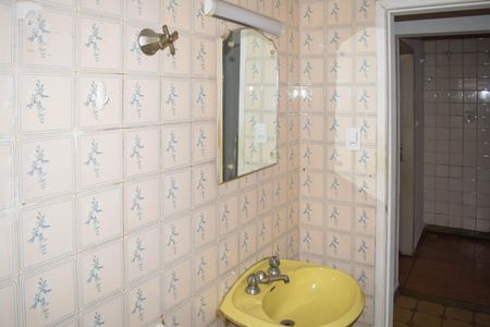 Casa à venda com 90m², 2 quartos e 1 vaga Casa à venda com 90m², 2 quartos e 1 vagaBanheiro