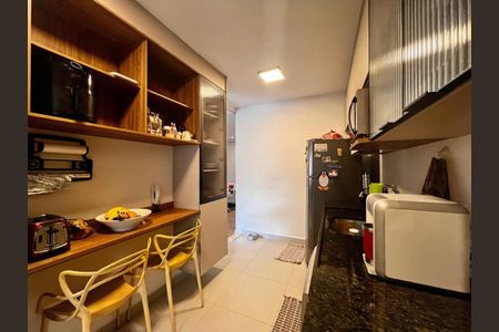 Apartamento à venda com 120m², 3 quartos e 2 vagas Apartamento à venda com 120m², 3 quartos e 2 vagasCozinha
