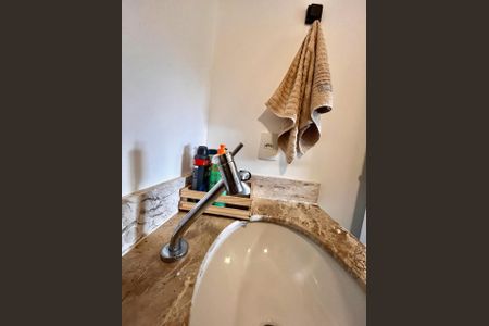 Apartamento à venda com 120m², 3 quartos e 2 vagas Apartamento à venda com 120m², 3 quartos e 2 vagasBanheiro Suíte 1