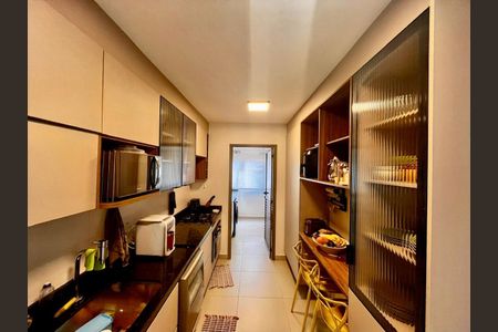 Apartamento à venda com 120m², 3 quartos e 2 vagas Apartamento à venda com 120m², 3 quartos e 2 vagasCozinha