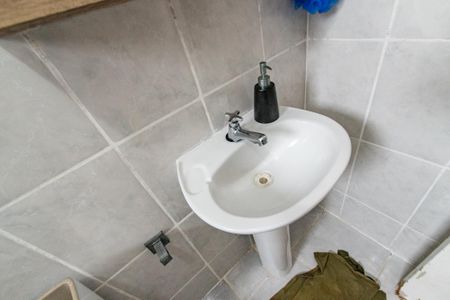 Apartamento à venda com 57m², 2 quartos e 1 vaga Apartamento à venda com 57m², 2 quartos e 1 vagaBanheiro