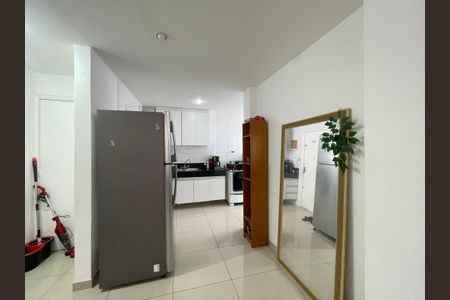 Apartamento à venda com 67m², 2 quartos e 1 vaga Apartamento à venda com 67m², 2 quartos e 1 vagaSala