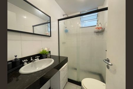 Apartamento à venda com 67m², 2 quartos e 1 vaga Apartamento à venda com 67m², 2 quartos e 1 vagaBanheiro