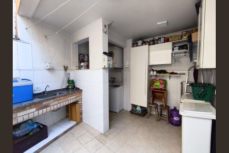 Casa à venda com 160m², 3 quartos e 2 vagasCozinha