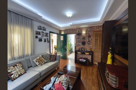 Casa à venda com 160m², 3 quartos e 2 vagasSala