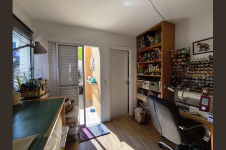 Casa à venda com 160m², 3 quartos e 2 vagasSuíte 2 