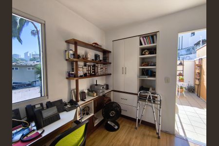 Casa à venda com 160m², 3 quartos e 2 vagasSuíte 3 