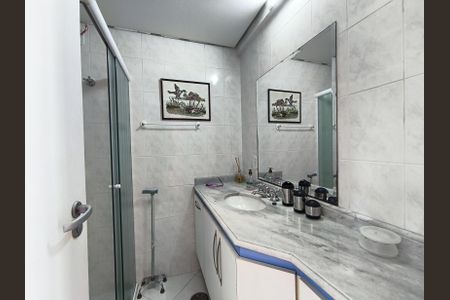 Casa à venda com 160m², 3 quartos e 2 vagasBanheiro da Suíte 3