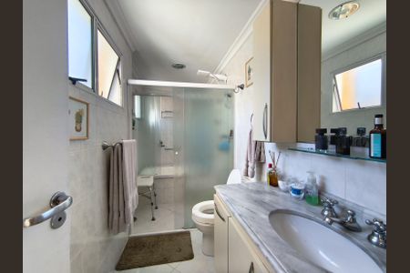 Casa à venda com 160m², 3 quartos e 2 vagasBanheiro da Suíte 2