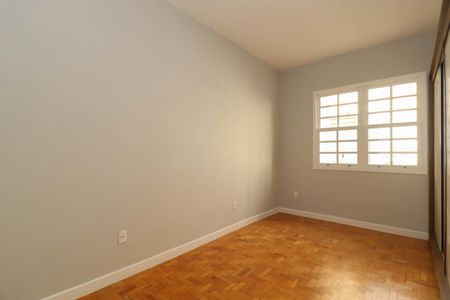 Apartamento à venda com 127m², 3 quartos e sem vaga Apartamento à venda com 127m², 3 quartos e sem vagaQuarto