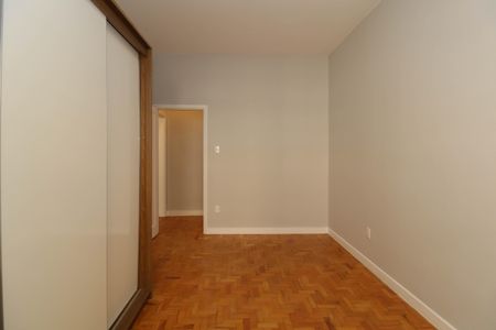 Apartamento à venda com 127m², 3 quartos e sem vaga Apartamento à venda com 127m², 3 quartos e sem vagaQuarto