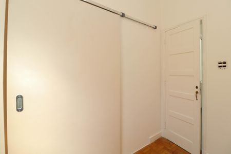 Apartamento à venda com 127m², 3 quartos e sem vaga Apartamento à venda com 127m², 3 quartos e sem vagaQuarto de Serviço