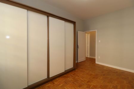 Apartamento à venda com 127m², 3 quartos e sem vaga Apartamento à venda com 127m², 3 quartos e sem vagaQuarto