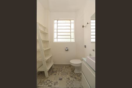 Apartamento à venda com 127m², 3 quartos e sem vaga Apartamento à venda com 127m², 3 quartos e sem vagaBanheiro da Suíte