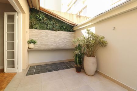 Apartamento à venda com 127m², 3 quartos e sem vaga Apartamento à venda com 127m², 3 quartos e sem vagaVaranda da Sala