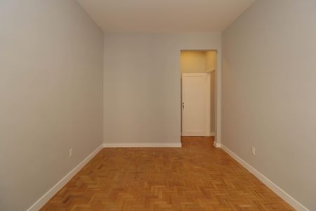 Apartamento à venda com 127m², 3 quartos e sem vaga Apartamento à venda com 127m², 3 quartos e sem vagaSuíte