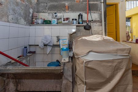 Casa à venda com 136m², 4 quartos e 1 vagaÁrea de Serviço