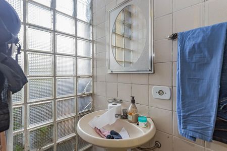 Casa à venda com 136m², 4 quartos e 1 vagaBanheiro 1