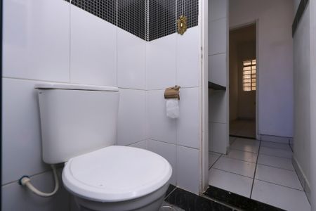 Apartamento à venda com 65m², 3 quartos e 1 vaga Apartamento à venda com 65m², 3 quartos e 1 vagaBanheiro