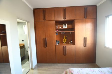 Apartamento à venda com 102m², 3 quartos e 2 vagasSuíte