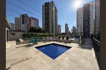 Apartamento à venda com 113m², 3 quartos e 2 vagas Apartamento à venda com 113m², 3 quartos e 2 vagasÁrea comum - Piscina