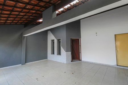 Casa à venda com 240m², 6 quartos e 3 vagas Casa à venda com 240m², 6 quartos e 3 vagasGaragem