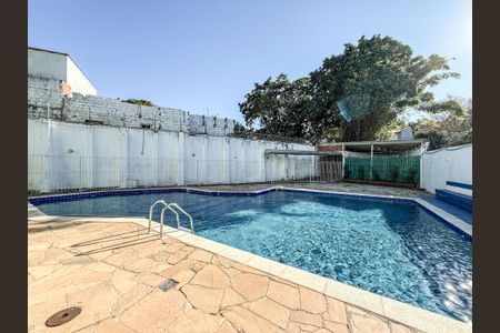 Apartamento à venda com 45m², 1 quarto e sem vaga Apartamento à venda com 45m², 1 quarto e sem vagaÁrea comum - Piscina
