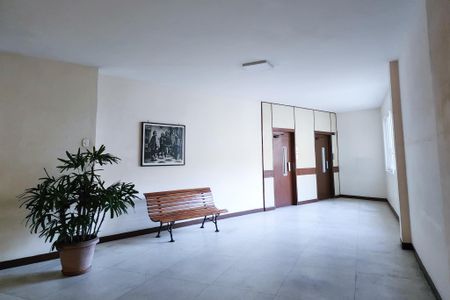 Apartamento à venda com 79m², 2 quartos e sem vaga Apartamento à venda com 79m², 2 quartos e sem vagaCorredor