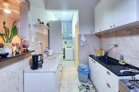 Apartamento à venda com 79m², 2 quartos e sem vaga Apartamento à venda com 79m², 2 quartos e sem vagaCozinha