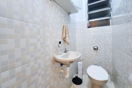 Apartamento à venda com 79m², 2 quartos e sem vaga Apartamento à venda com 79m², 2 quartos e sem vagaBanheiro de serviço
