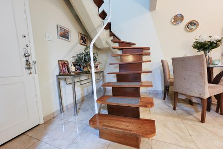 Apartamento à venda com 79m², 2 quartos e sem vaga Apartamento à venda com 79m², 2 quartos e sem vagaSala